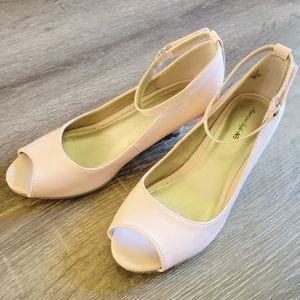 Girls blush open-toe kitten heels